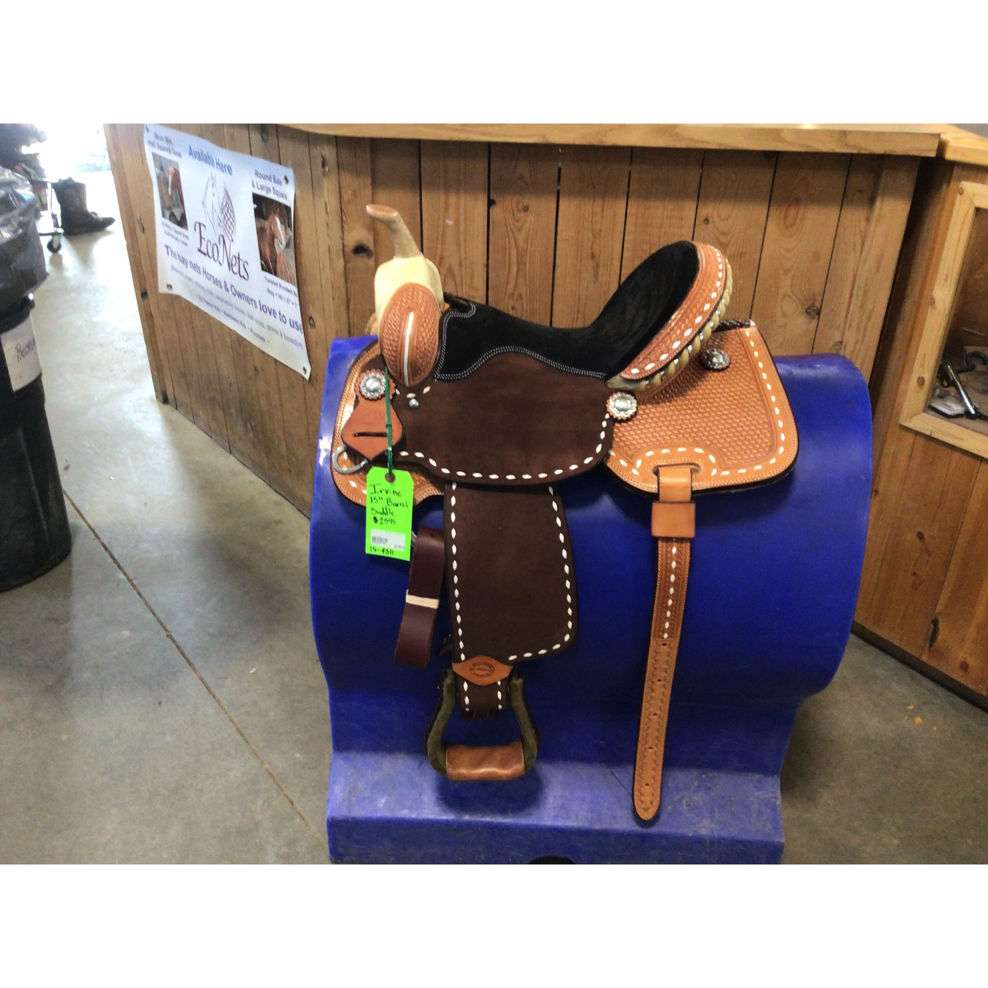 Irvine 15" Barrel Saddle
