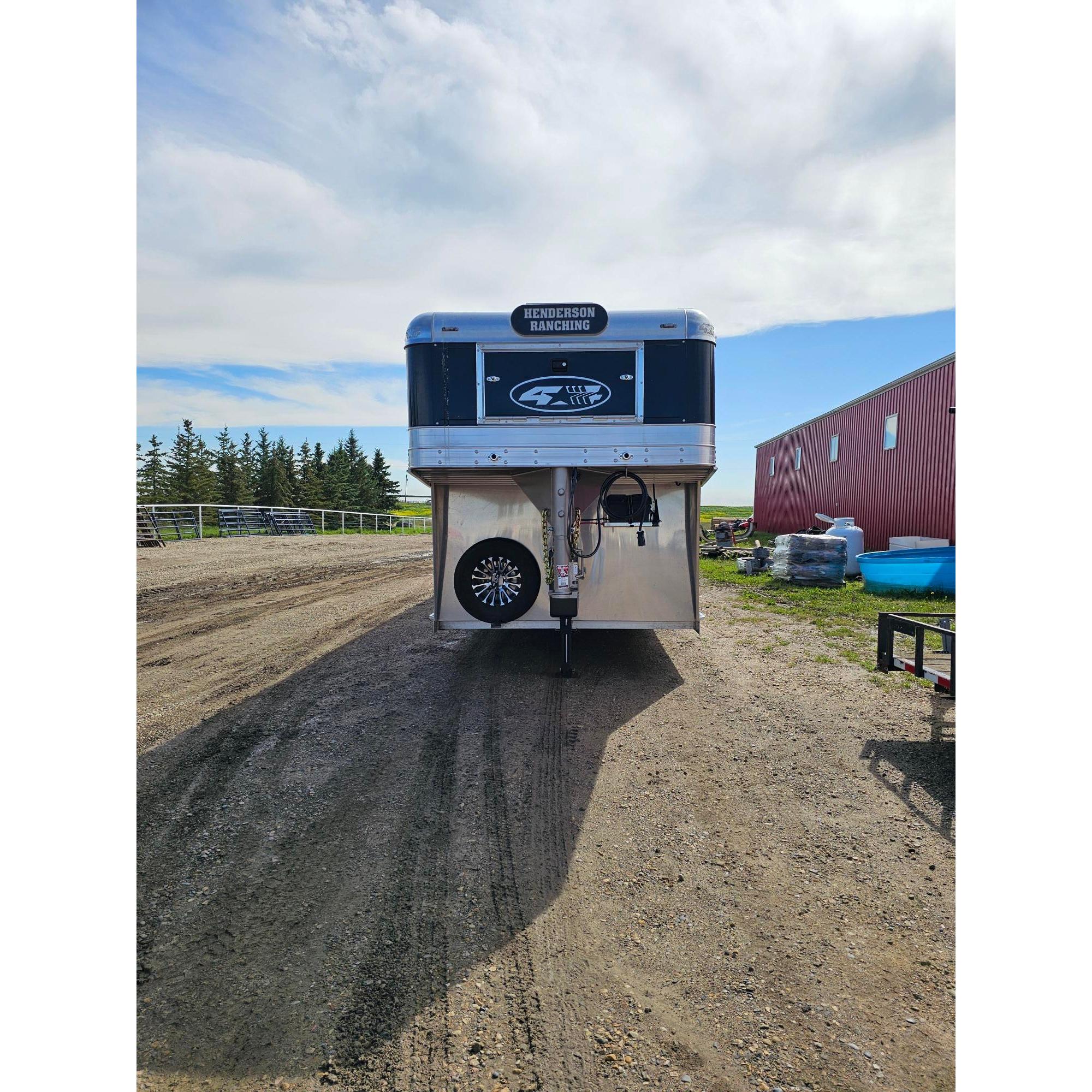 *Nearly New* 2026 4-Star 34' Stock Trailer - Image 2