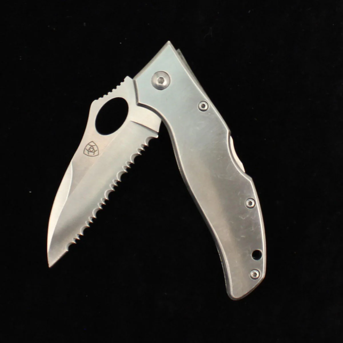 Ariat Folding Serrated Knife - Silver - Image 4