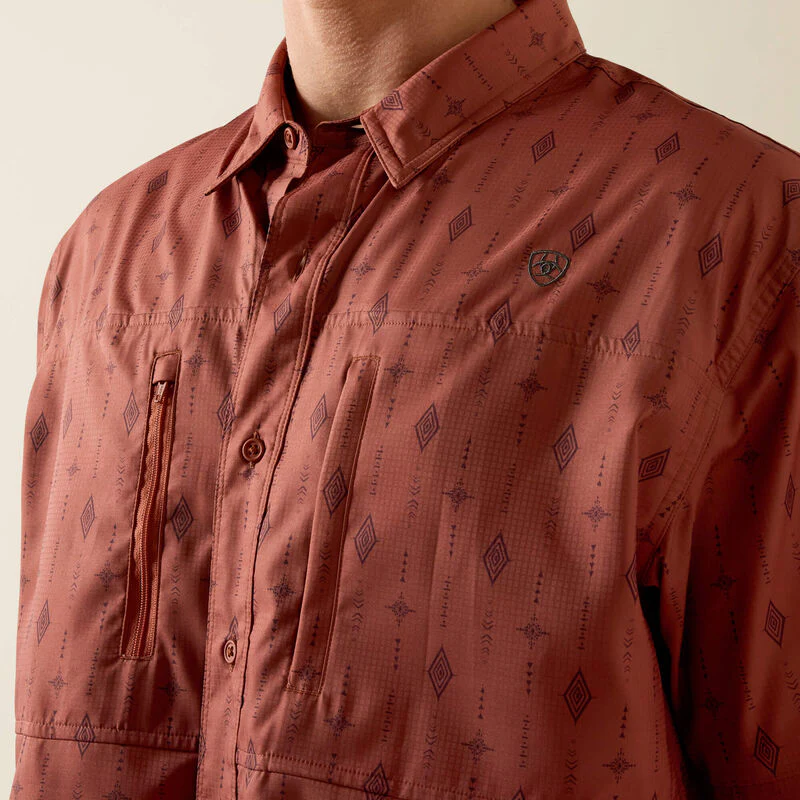 Ariat Men's Printed VentTEK Classic Fit Short Sleeve Shirt - Copper Brown - Image 3