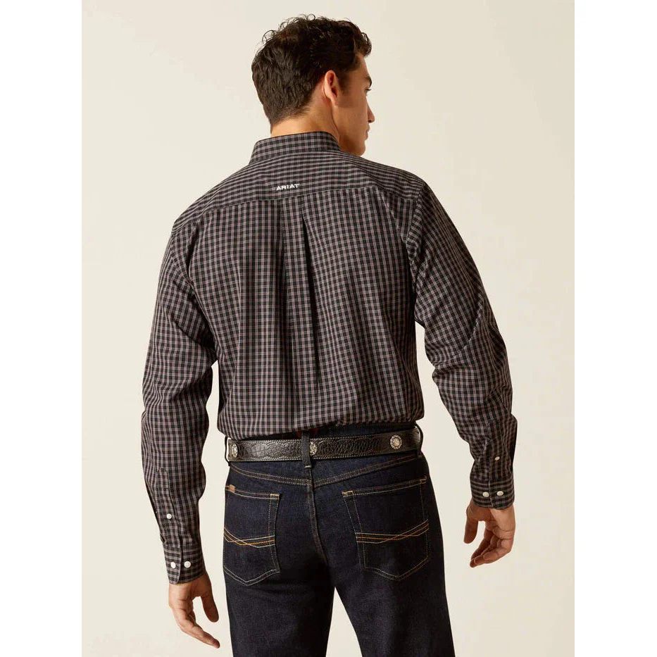 Ariat Men's Wrinkle Free Brooklyn Fitted Long Sleeve Shirt - Black - Image 2