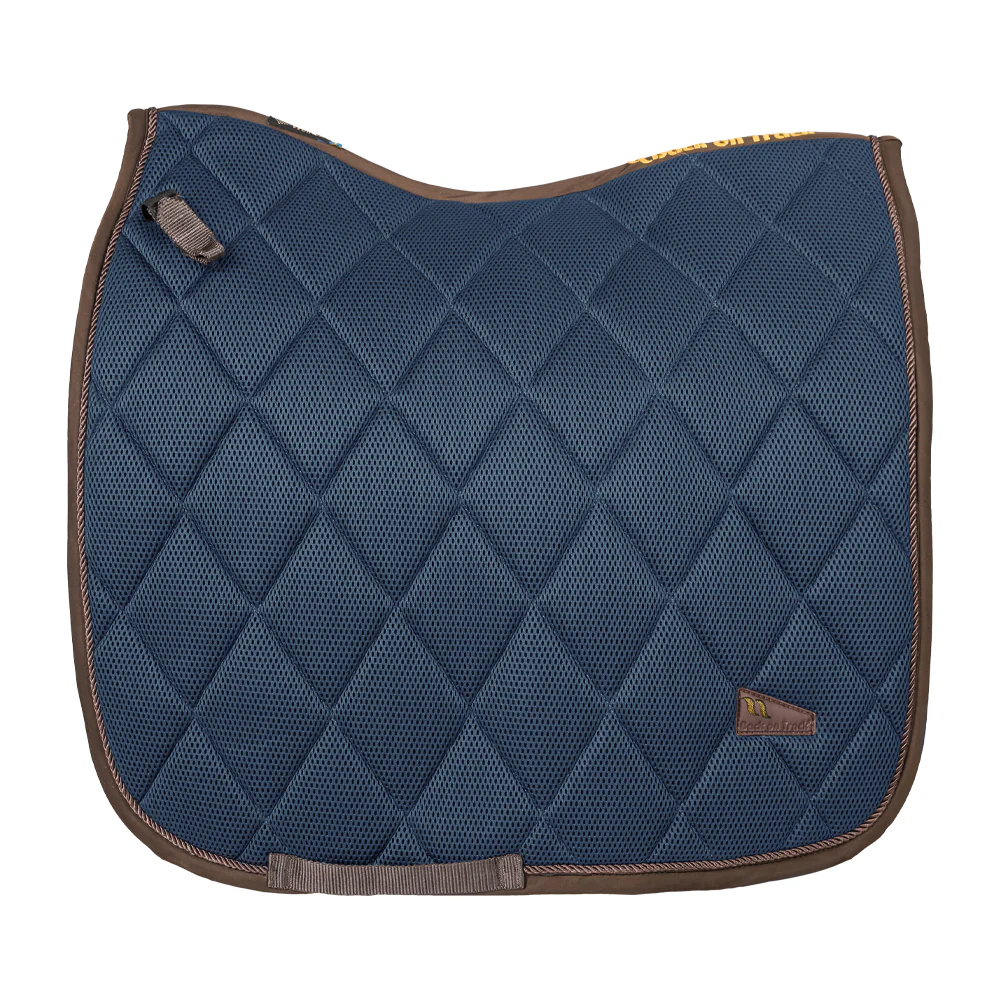 Back on Track Airflow Dressage Saddle Pad - Image 4