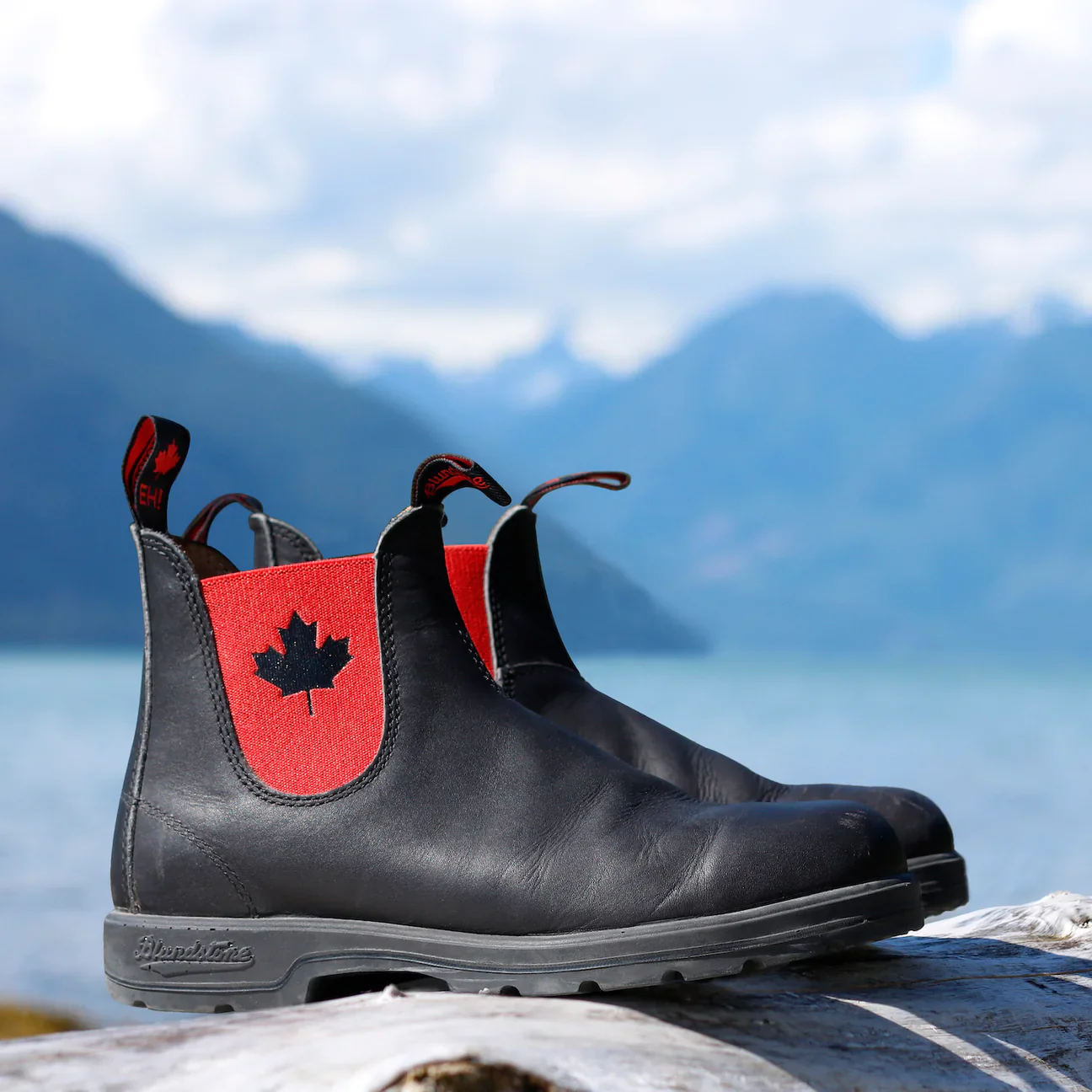 Blundstone Unisex #1474 Classic Boots - Black w/Red Elastic & Canada Leaf - Image 4