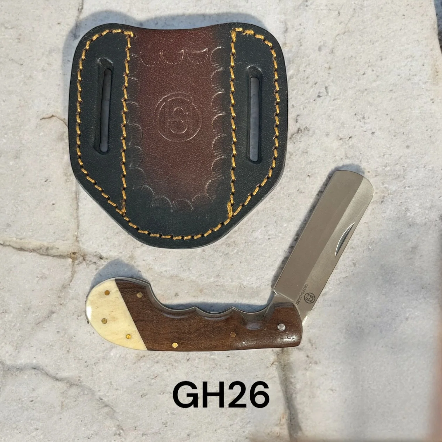 Circle SH Folding Bull Cutter with Wood Bone Handle