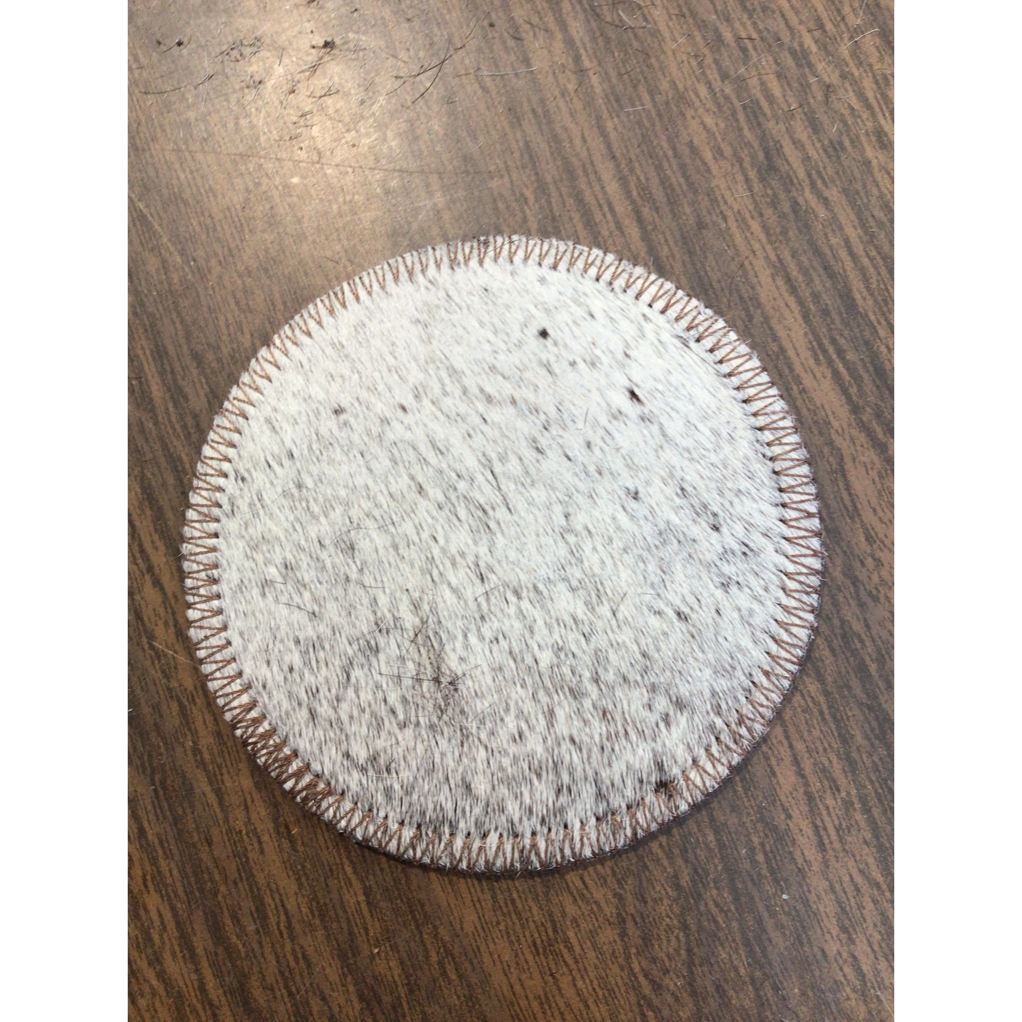 D2W Trading Cowhide Plain Coaster with Zig Zag Design