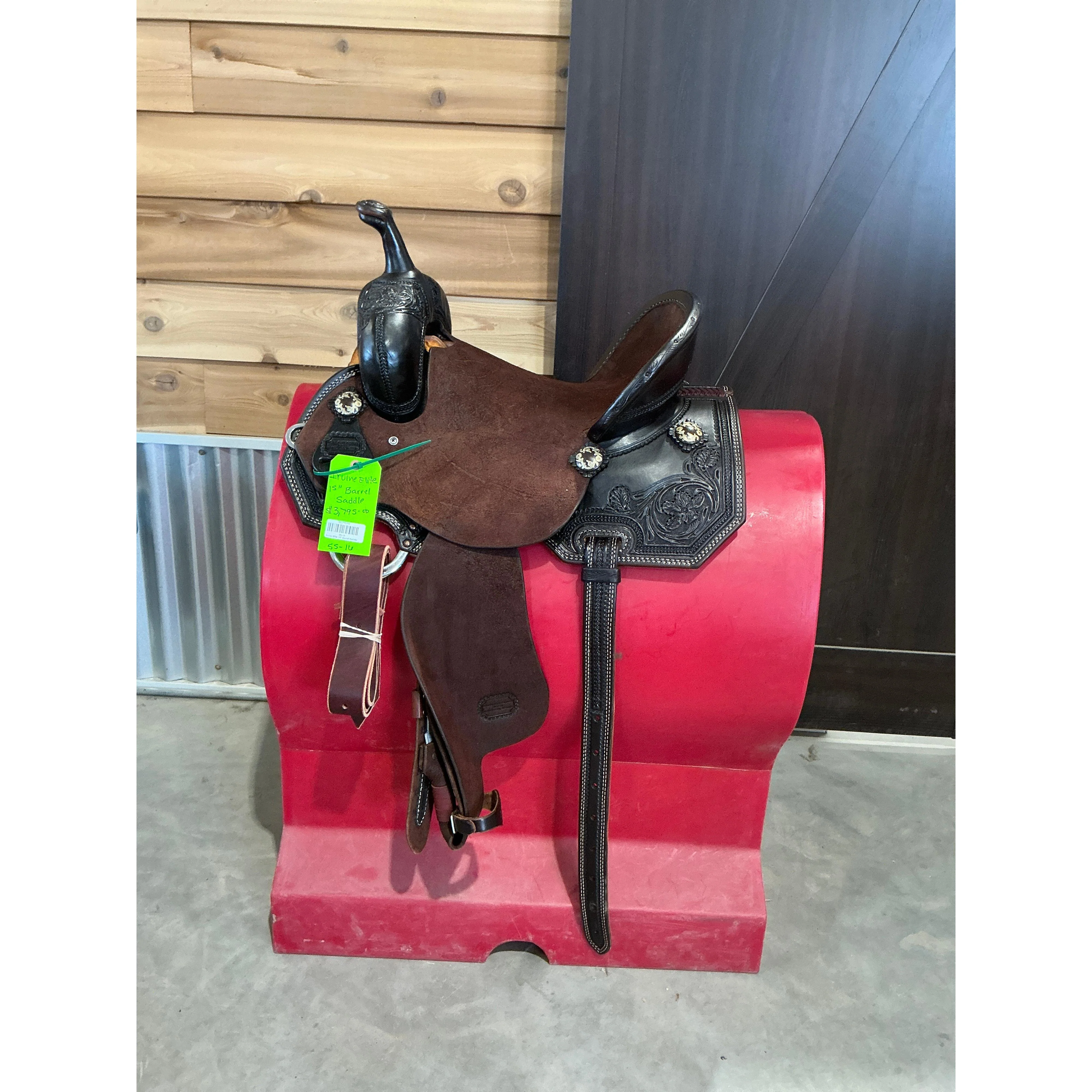 Irvine Elite 15" Barrel Saddle