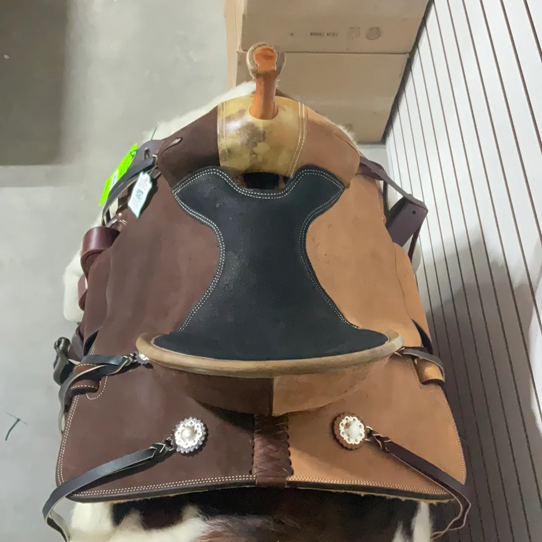 Irvine 15" Barrel Saddle - Image 2