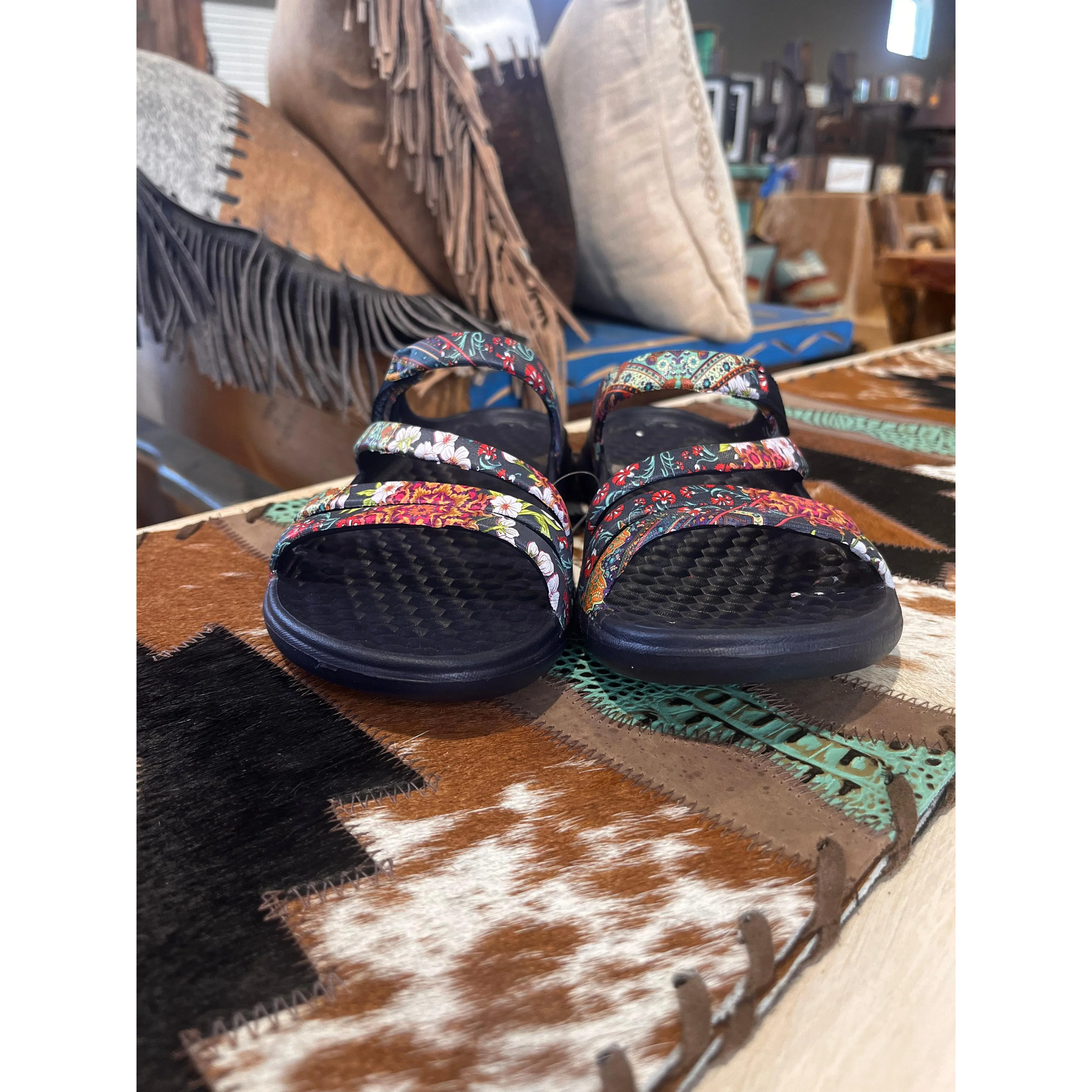 Joybees Women's Lakeshore Sandal - Geometric Mandala - Image 2