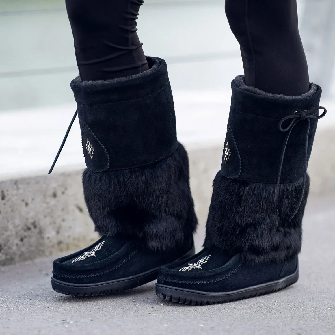 Manitobah Women's Solstice Mukluk V2- Multiple Colours