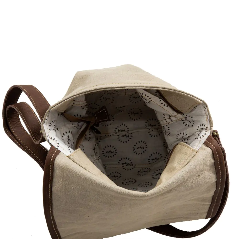 Myra Women's Vintage Adventurer Messenger Bag - Image 4