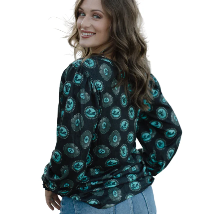 Sterling Kreek Women's Long Sleeve Silver Draw Shirt - Black - Image 2