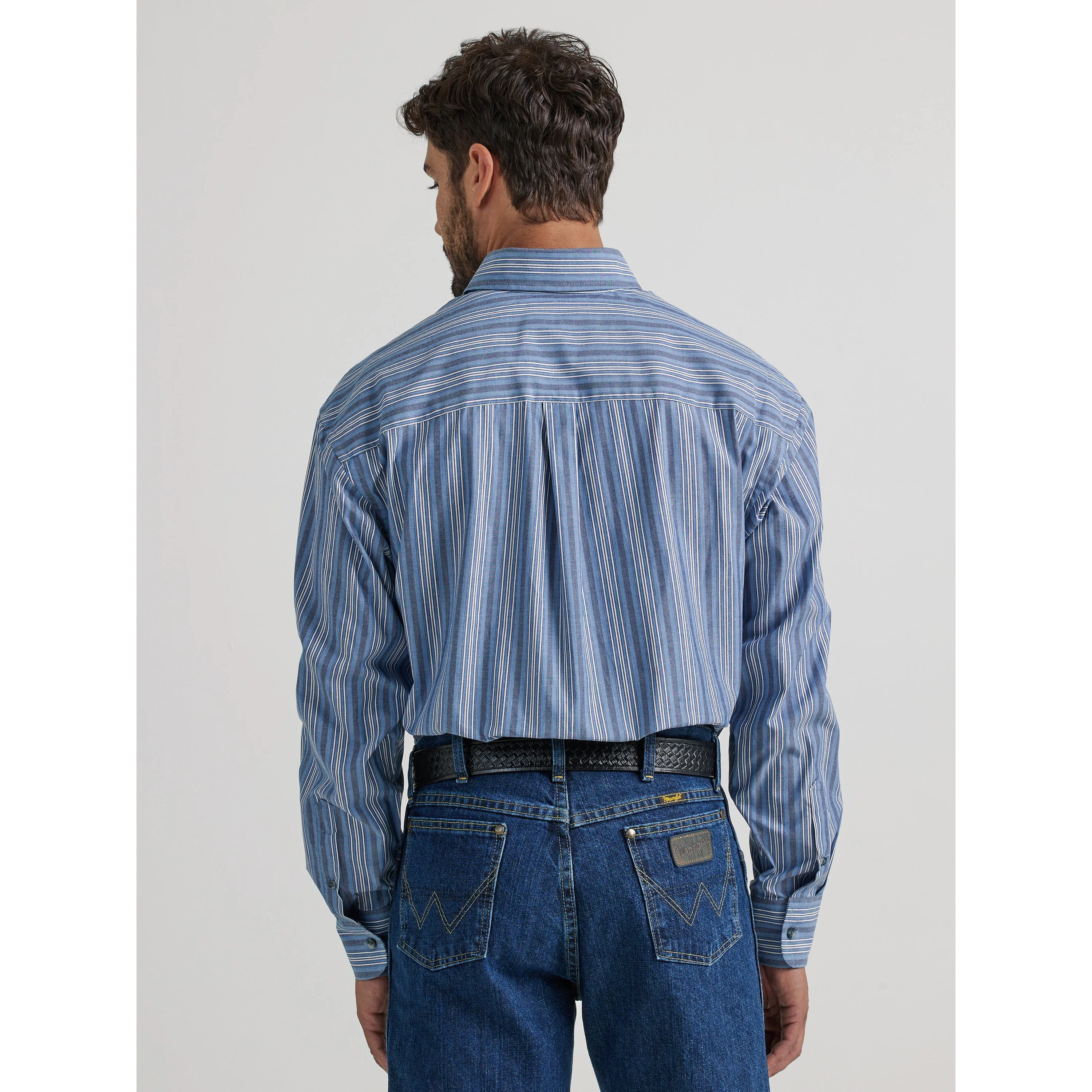 Wrangler Men's George Strait 1 Pocket Long Sleeve Shirt - Blue - Image 4