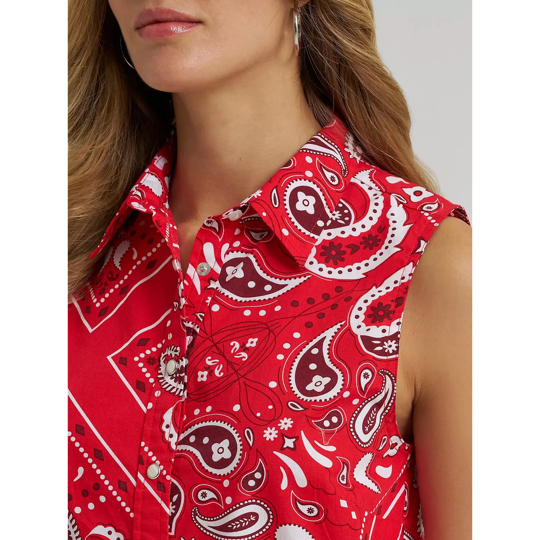 Wrangler Women's Bandana Print Shirt Vest - Red - Image 3
