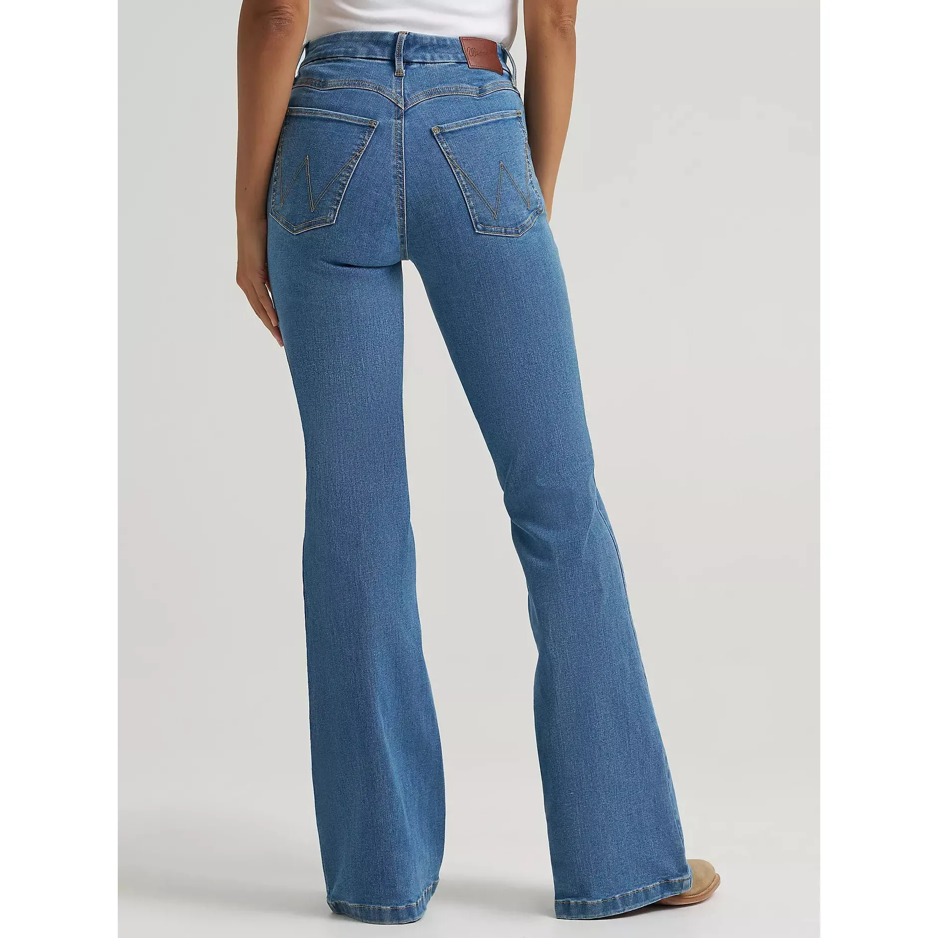 Wrangler Women's Bespoke High Rise Fashion Flare Jean- Jemma - Image 2