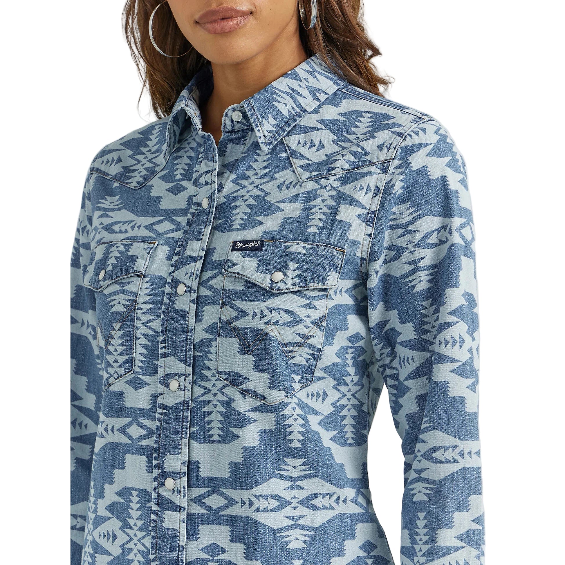 Wrangler Women's Geometric Cowboy Snap Shirt - Light Wash Denim - Image 3