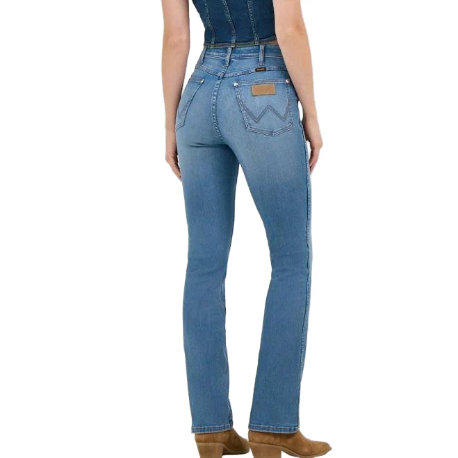 Wrangler Women's Lainey Wilson Boot Huggers Jeans - Wrangler Blue Wash - Image 2