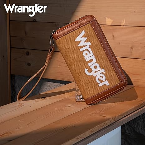 Wrangler Wrangler Logo Wallet/Wristlet- Multiple Colours - Image 4